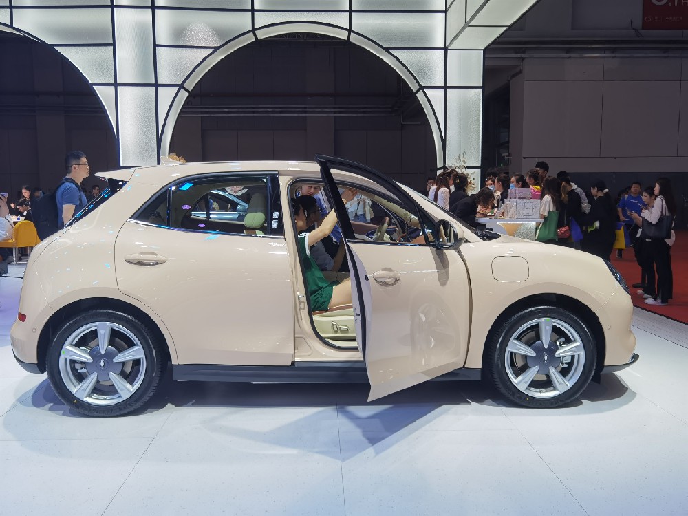 媒体管家: 欧拉关闭专属App引车主担忧 多次战略调整难挡销量下滑