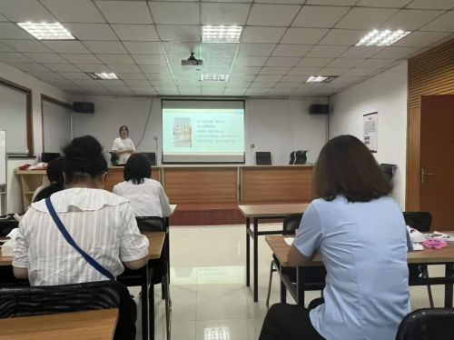 媒体管家： 南通大学杏林学院：心灯照社区，共守安康路