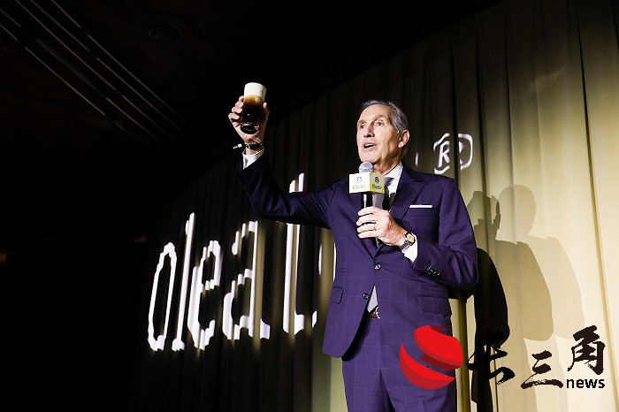 媒体管家： 星巴克的未来制胜秘密，藏在霍华德·舒尔茨带来的新品意榄朵里