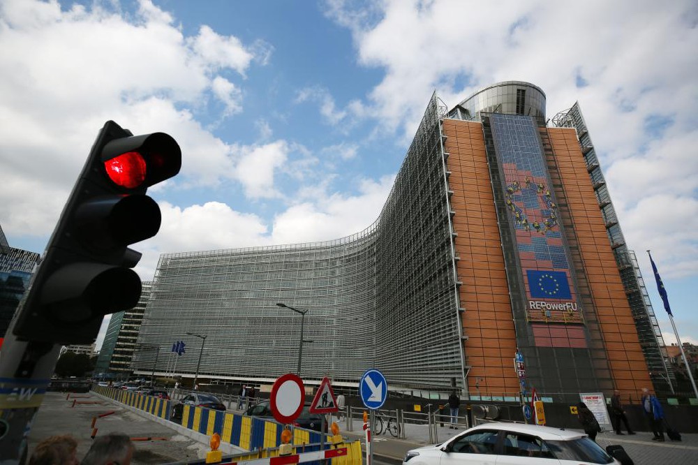 媒体管家: “这意味着全球合作再次出现倒退”——欧盟对华电动汽车加征关税引发多方反对