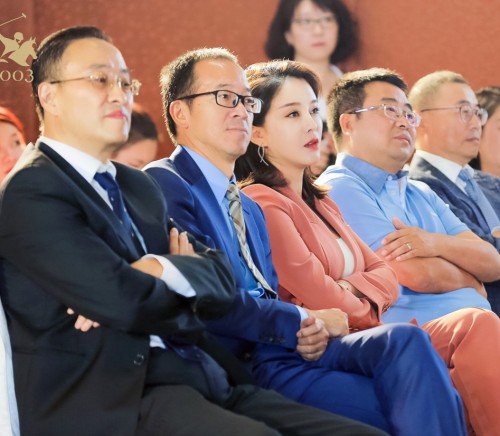 俞敏洪站台女性创业者 为1003 POLO和中国马球打call