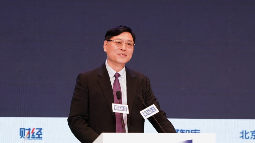 媒体管家官网 ：杨元庆：DeepSeek出现加速混合式人工智能落地