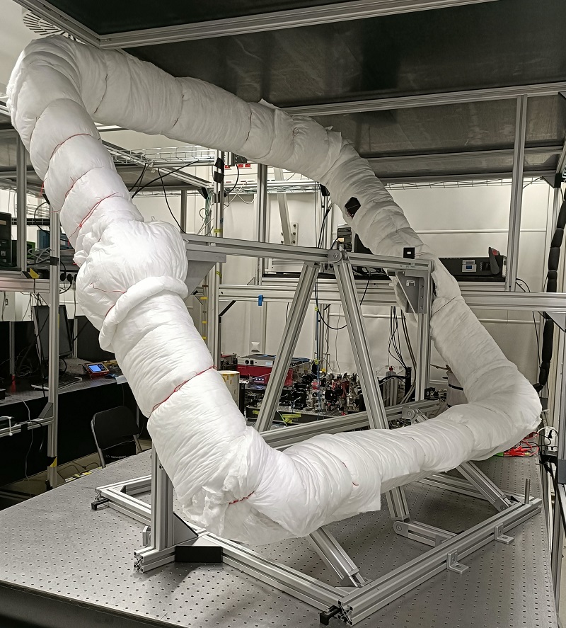 开创性实验测量地球自转对量子纠缠的影响(图1)