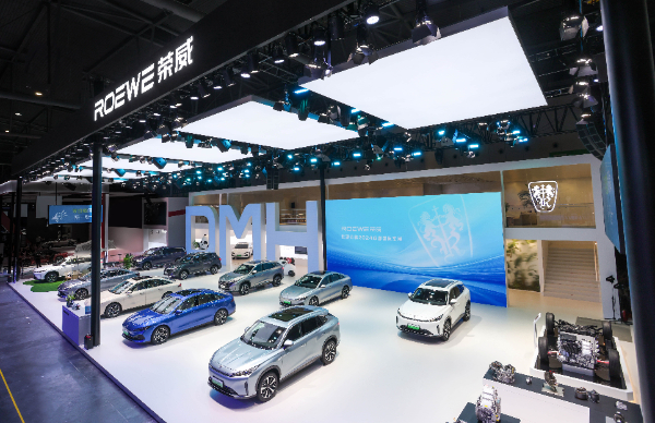 媒体管家: 俞经民回归上汽乘用车:荣威是“新大众” 放眼全球“卷价值”(图1) 媒体管家: 俞经民回归上汽乘用车:荣威是“新大众” 放眼全球“卷价值”(图1)