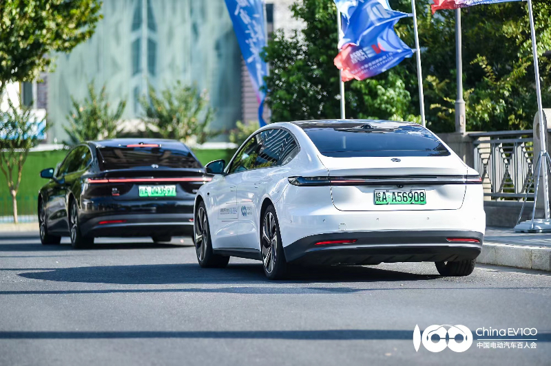 1727781270369147.jpg 媒体管家: “智能化”下半场换挡提速 AI成汽车差异化竞争重要工具(图1)