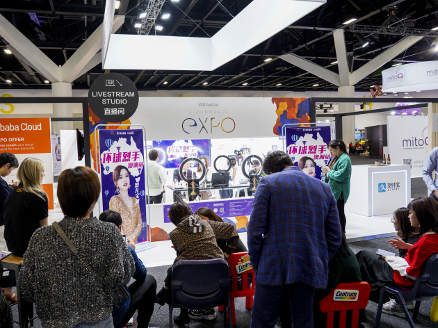 阿里电商博览会悉尼开展 淘宝主播烈儿宝贝助力跨境电商(图3) 阿里电商博览会悉尼开展 淘宝主播烈儿宝贝助力跨境电商(图3)