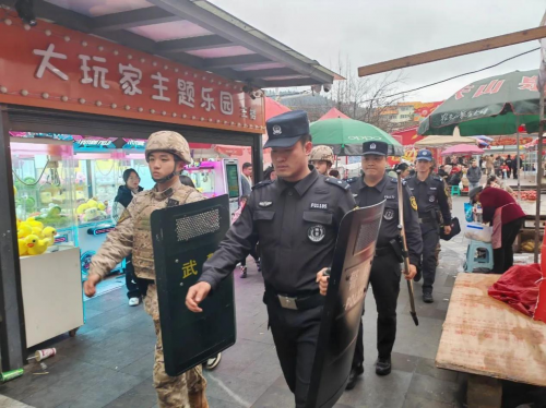 媒体管家 ：用DeepSeek来看福泉公安的“元宵”坚守(图2)