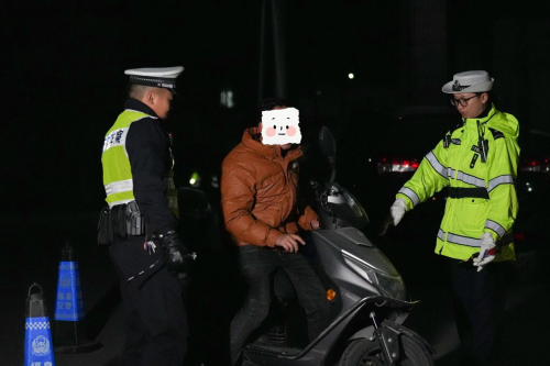 媒体管家 ：用DeepSeek来看福泉公安的“元宵”坚守(图10)