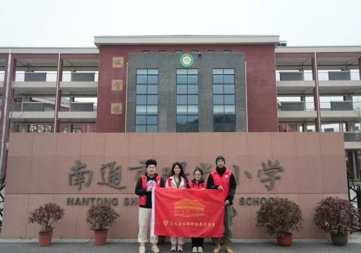 2025媒体管家 ：让遵义精神在青少年心中落地生根——一叶红船，逐梦未来宣讲团走进中小学(图4)