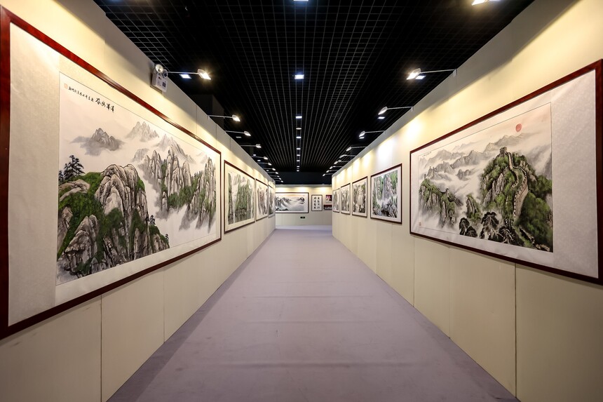 武鹏、程炯陶庆祝新中国75华诞书画展在京开幕(图10)